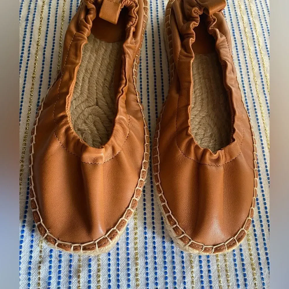 Saks fifth Avenue Shoes Womens size 6  Espadrille Brown Leather Flat NEW